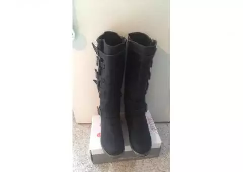 Black riding boots