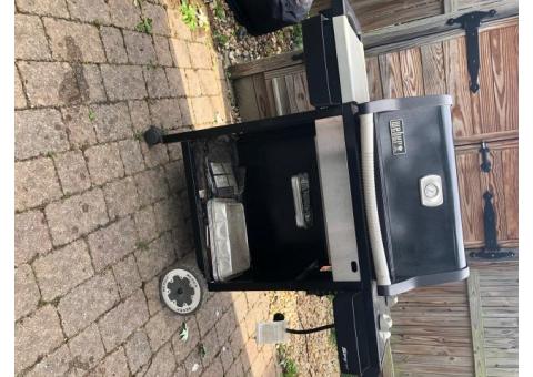 Weber 200 Series grill