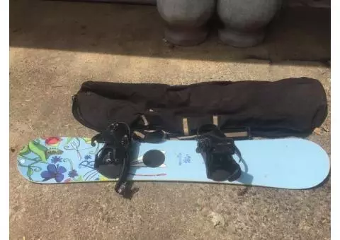 Snowboard with Canvas Bag