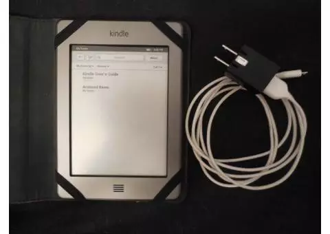 Amazon Kindle Touch (4th Generation) 3G + Wi-Fi e-Reader
